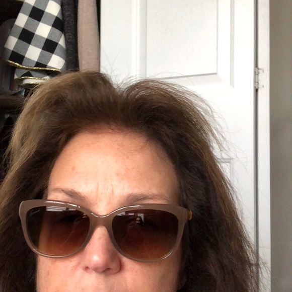 Authentic Gucci - Picture 6 of 10